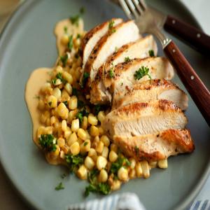 Sautéed Chicken Breasts With Fresh Corn, Shallots and Cream_image