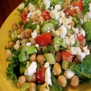 15 Minute Greek Garbanzo Bean Salad image
