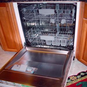 Dish Washer Cleaning Made Easy image