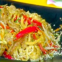 Asian-Style Pork and Vegetable Noodles_image