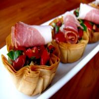 Easy Phyllo Cups With Salad and Ham (Side or Snack)_image