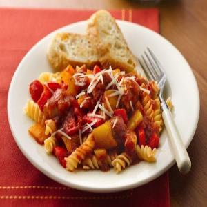 Slow Cooker Italian Sausages and Peppers with Rotini_image