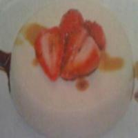 Panna Cotta with Balsamic Strawberries_image