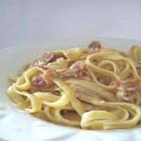Fettuccine With Brie and Bacon Sauce image