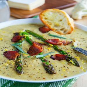 Creamy Roasted Asparagus and Brie Cauliflower Soup Recipe_image