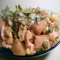 Aloo Gobi Mattar - Cauliflower, Pea and Potato Curry_image