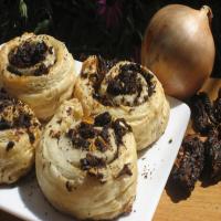 Quick and Easy Onion Rolls_image