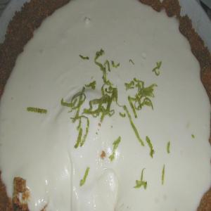 Limeade Pie With Graham Nut Crust_image