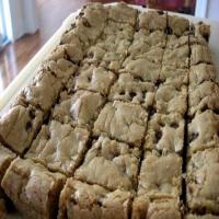 Thick and Chewy Chocolate Chip Bars Recipe - (3.9/5)_image