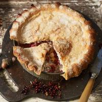 Elderberry & almond pie_image