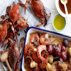 Spiced Crabs and Shrimp With Potatoes_image