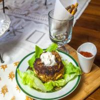 Low Fat Turkey Burger Stuffed with Cream Cheese_image