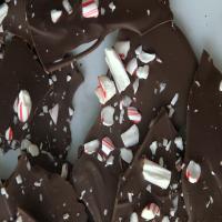 3-Ingredient Dark Chocolate Peppermint Bark_image