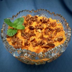 Slow Cooker Mashed Sweet Potatoes with Spicy Pecan Topping_image
