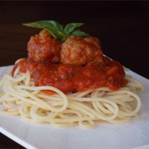 Healthier Italian Spaghetti Sauce with Meatballs_image