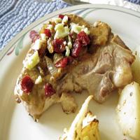Veal Chops With Carmelized Onion and Stilton Sauce_image