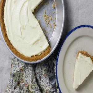 Easy Cannoli Cheesecake Pie_image