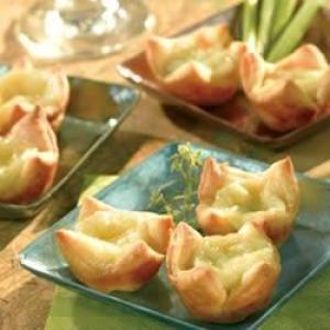 Brie and Walnut Tartlets_image
