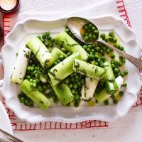 Steamed leeks & peas with herby vinaigrette image
