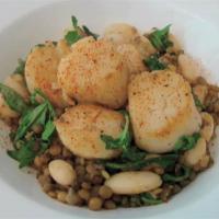 Scallops with Arugula, Lentils, and Butter Beans image