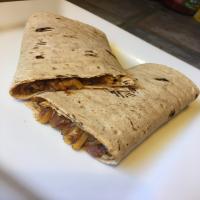 15 minute Chili and Rice Wraps image