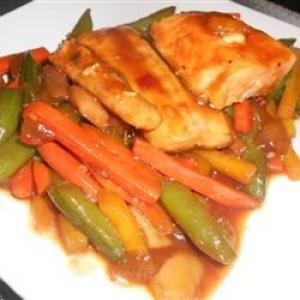 Easy Steamed Salmon with Vegetables_image