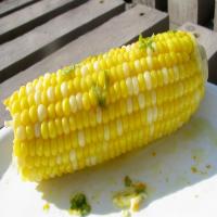 Steamed Corn With Basil Butter_image