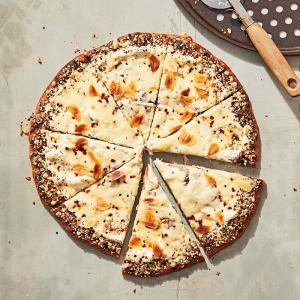 Grilled white pizza with everything bagel crust | Recipes | WW USA_image