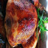 Roast chicken with wine and tarragon gravy_image