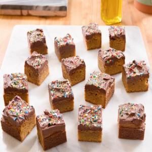 Olive Oil Blondies with Chocolate Frosting_image