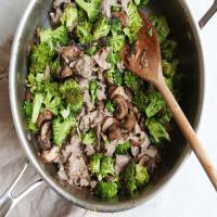 Stir fried Garlic Beef with Broccoli image