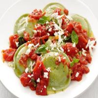 Spinach Ravioli With Tomato Sauce image