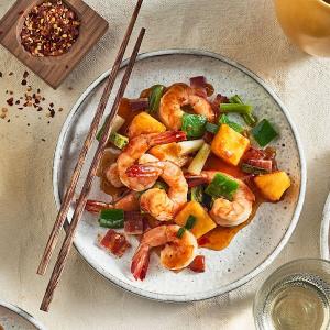 Easy Shrimp Stir-Fry with Green Pepper, Pineapple & Bacon Recipe_image