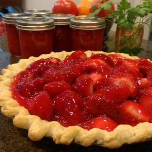 Farmhouse Strawberry Pie_image