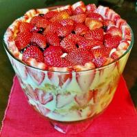 Fresh Strawberry Banana Trifle_image