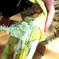 Grilled Corn on the Cob with Dill Butter_image