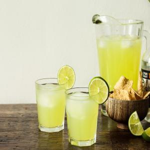 Best Fresh Margaritas by the Pitcher_image