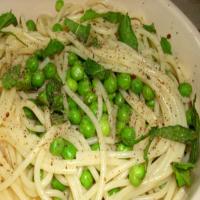 Summer Pasta With Peas & Mint image