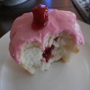 MawMaw's Cherry Filled & Frosted Cupcakes_image