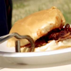Mungo-lian Barbequed Tri Tip Sandwiches_image