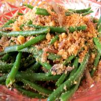 Green Beans With Garlic and Breadcrumbs image