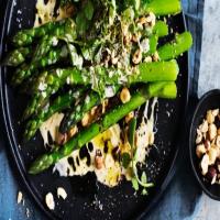 Asparagus recipe: Asparagus and hazelnut salad with creamy dressing_image