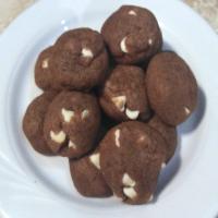 Gooey Vegan Chocolate Chip Cookies_image