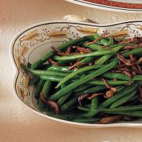 Green Beans with Panfried Shiitake Mushrooms_image