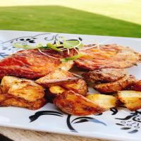 Air Fryer Chicken Thighs and Potatoes_image