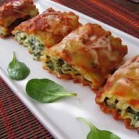 Spinach Lasagna Rolls image