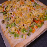 White Four-Cheese Vegetable Pizza_image