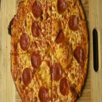 Crispy Bar-Style Pizza Recipe_image