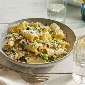 Rigatoni with Chicken and Broccoli Bolognese_image