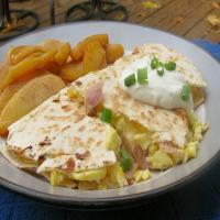 Nif's Egg, Ham and Cheese Breakfast Quesadillas_image